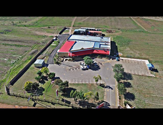1,000M² RETAIL FOR SALE IN KAMEELDRIFT WEST